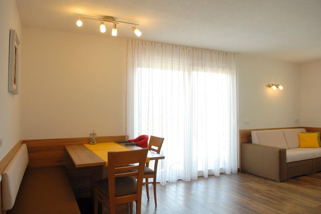Appartament Eichnerhof Chienes Rum bild